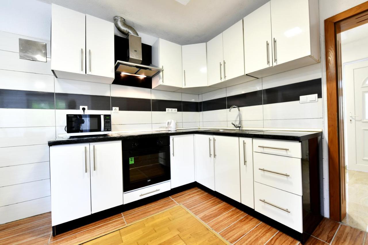 Ferienwohnung Lora Rakovica Exterior foto